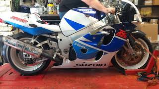 1998 SUZUKI GSXR 750 SRAD [upl. by Shirleen]