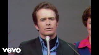 Merle Haggard  Okie From Muskogee Live [upl. by Magree]