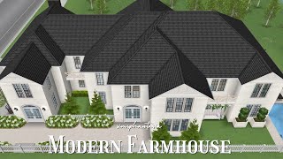 The Sims FreePlay  Modern Farmhouse 💖 House Tour 💖 [upl. by Fontes716]