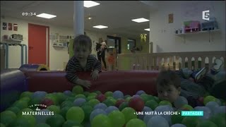 Une crèche ouverte 24h24 [upl. by Eimmit]