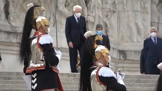 Celebrazioni del 4 novembre Mattarella allAltare della Patria [upl. by Ayerdna451]