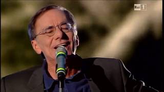 Roberto Vecchioni  Chiamami Ancora Amore SANREMO 2011 [upl. by Amasa]